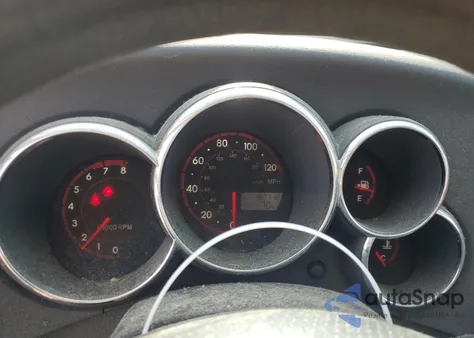 2005 Pontiac Vibe из США, поврежденный, VIN 5Y2SL63835Z412369